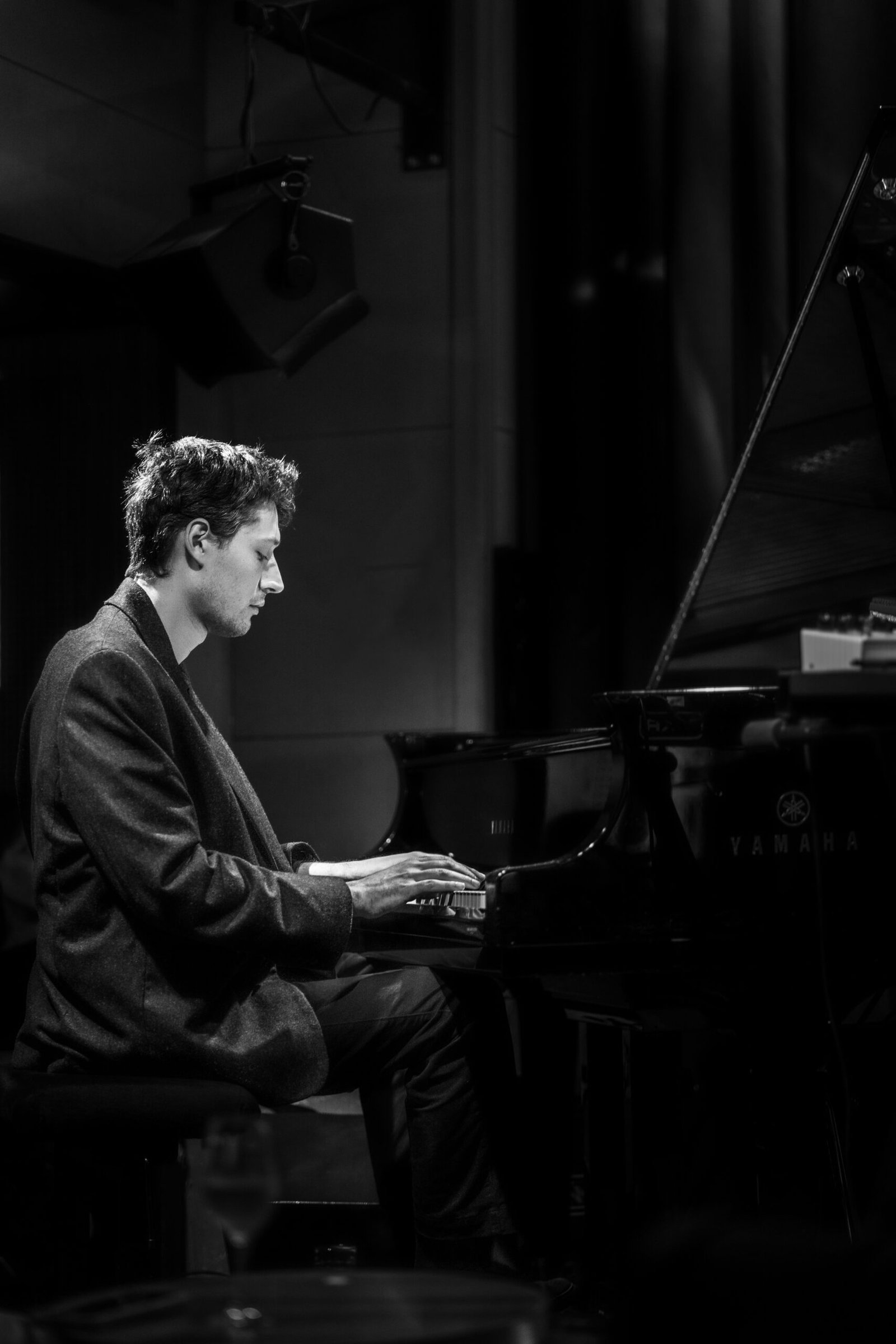 Alexandre Cahen, pianist, composer and improviser